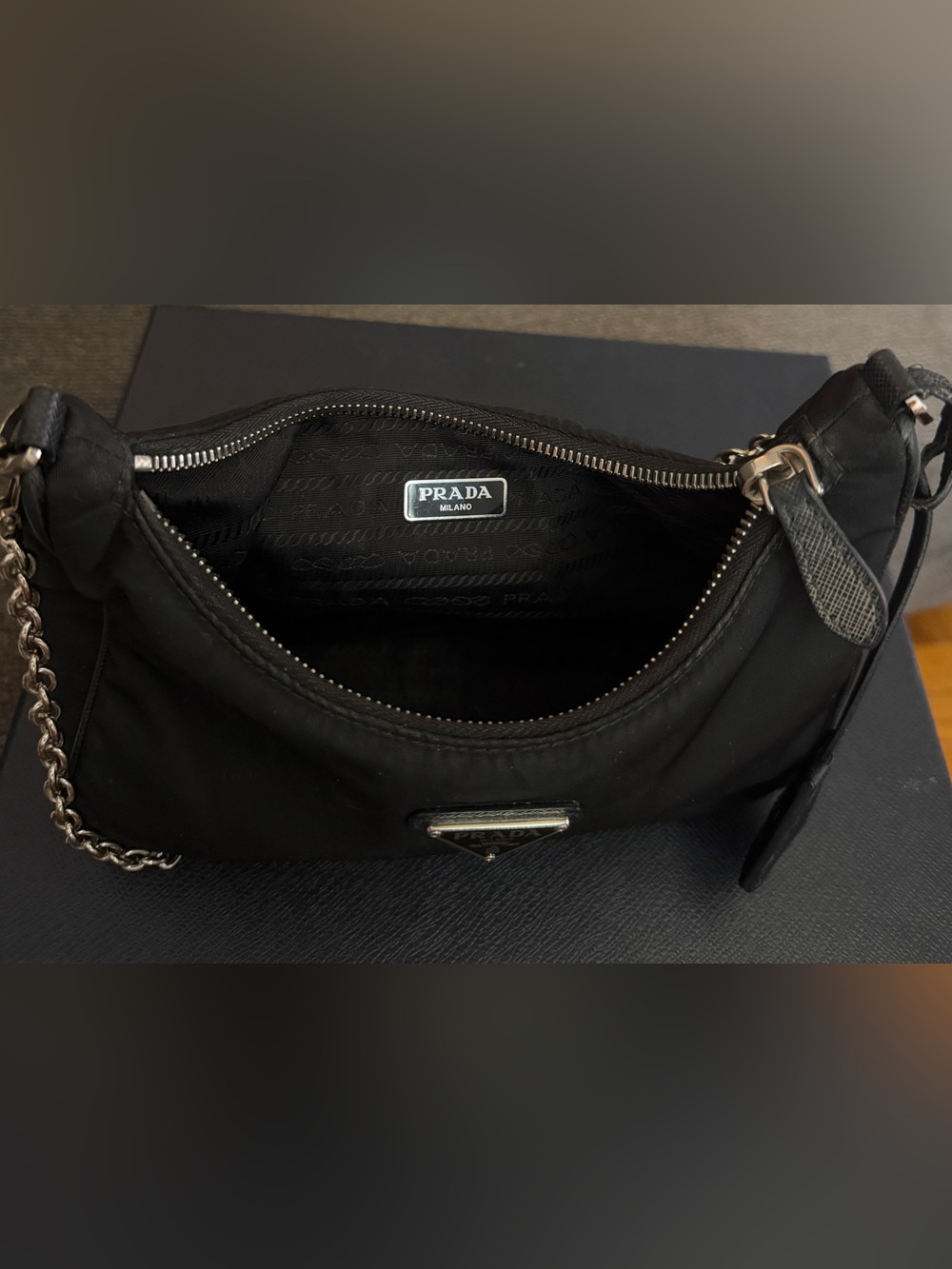 PRADA RE-EDITION 2005 RE-NYLON BAG - Picture 5 of 11